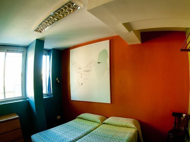 Be Dream Hostel Badalona Kültér fotó