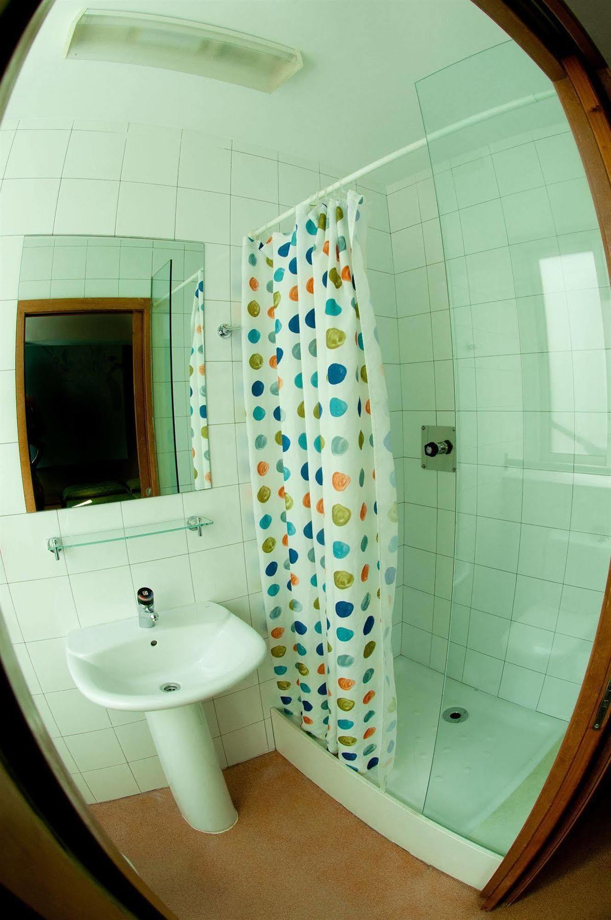 Be Dream Hostel Badalona Kültér fotó